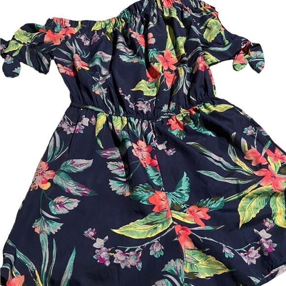 Indulge size medium adorable romper new never worn see pics - Picture 1 of 3